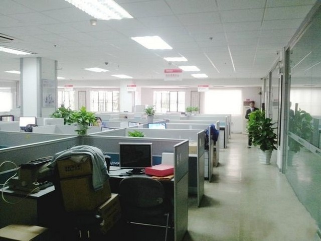 江阴苹果12Max换屏贵吗